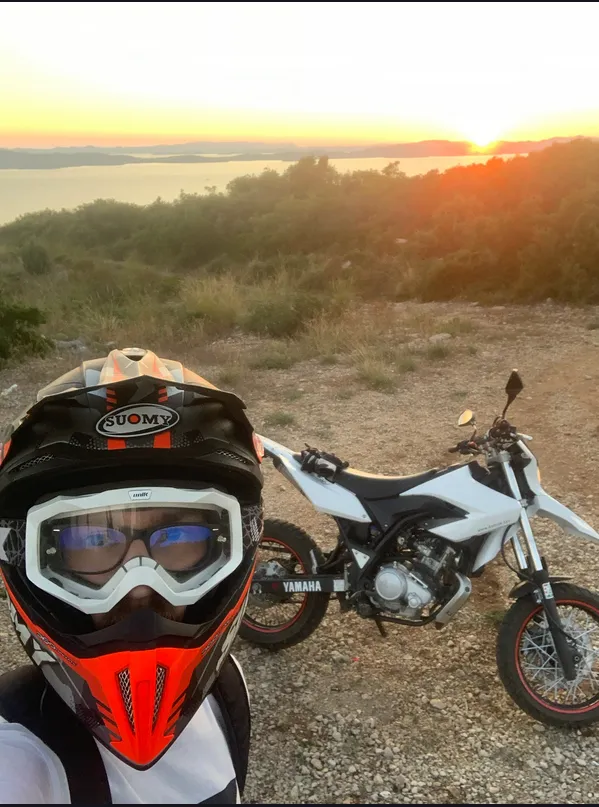 Moto Adventure